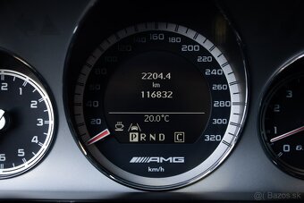 Mercedes E 63 AMG Performance, Krásny stav, Pano, Distronic - 14