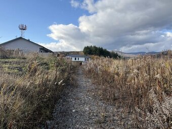 🌞 Slnečný pozemok pri lese – maximum súkromia v Badíne - 14