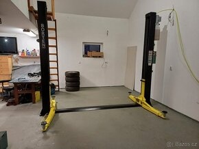 Dvojstlpový zdvihák BOR 4,2Ton a 5TON ramena 3dielne automat - 14