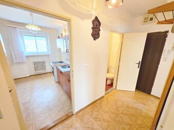 Sečovce - pekný 3 izbový TEHLOVÝ byt 73m2, balkón, záhrada.I - 14