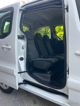CITRÖEN BERLINGO 1.6 HDI MULTISPACE PRVÝ MAJITEĽ - 14