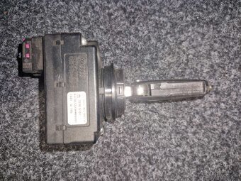 Tlačidlá, kastlík, reproduktory vW Touareg 7l - 14