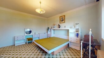 Atraktívny 5 izbový rodinný dom s garážou, veľký pozemok - 14