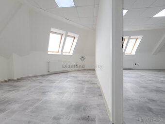 LUX Kancelárie oproti HORNBACHU - 14