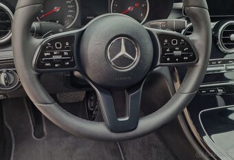 Mercedes-Benz C trieda Sedan 200d AT9 118Kw SR Full Led Face - 14