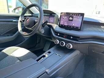 Škoda Superb IV 1.5 TSI 110kW Essence DSG mild hybrid - 14