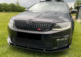 PREDNA MASKA OCTAVIA 3 / 3FL / 4RAMCEK GRILU MASKY CIERNY - 14