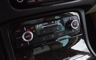 Volkswagen Touareg 3.0 TDI 4motion - 14