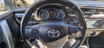Toyota Corolla 1.4 Diesel, Zlata 2015+navigacia+2x komplety - 14