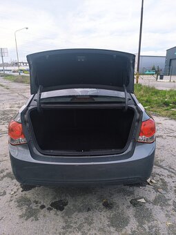 Chevrolet Cruze - 14
