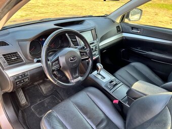 Subaru Outback 2.5i CVT LPG - 14