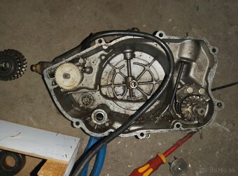 Rozpredám motor cagiva125 +niake dieli - 14