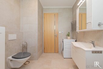 Krásna novostavba 4-izbového rodinného domu - Malý Biel (SC) - 14