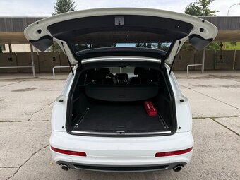 Audi Q7 3,0 TDi 3x S-Line - 14