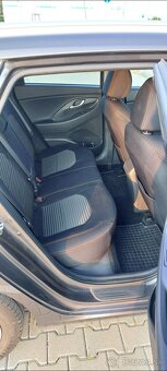 Hyundai i30 CW 1.4 TGDI 103KW Family - 14