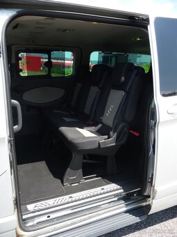 Ford TOURNEO CUSTOM 2.2TDCi 155Hp LONG 08/2015 8 MÍSTNÉ - 14