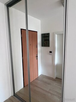 Prenájom 2 izbového bytu vo Villa Parku s parkovacím státím - 14