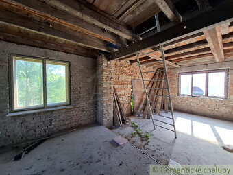 Rozostavaný rodinný dom s veľkým pozemkom v podunajskej ob - 14