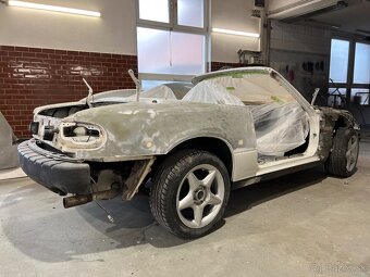 Mazda Miata MX-5 NA 1990 (hardtop + kopec dielov) - 14