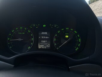 Škoda Octavia Combi 2.0TDI DSG - 14