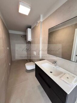 Predaj luxusného apartmánu (S9) priamo na pláži s parkovacím - 14
