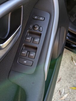 Volvo V40 1.6 D2, 2012 – výborný stav, bez investicii - 14