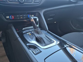 Opel Insignia ST 2.0 CDTI S&S Dynamic AT8 - 14