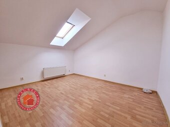 Nezariadený 4 izbový BYT v SENCI - centrum - 14