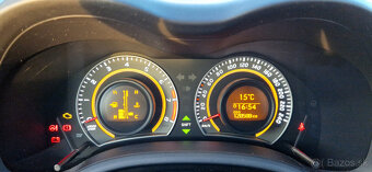 TOYOTA COROLLA 1,6L benzín - sedan - 2011 - 14