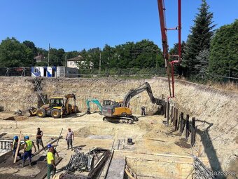 bager JCB 4CX, zemné výkopové a búracie práce, prípojky - 14