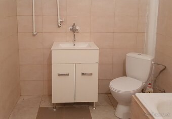 Kvalitný murovaný rodinný dom v okrese Levice - 14