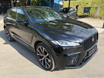 Jaguar F-pace SVR - 14