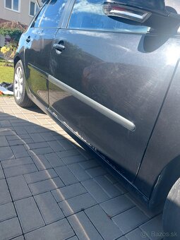 Wolsvagen golf 5 85.kw 1.6 benzín 6 rýchlostný manual - 14