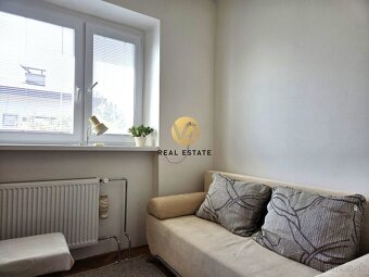 Na PREDAJ RD Zobor s krásnym pozemkom 941m2 - 14