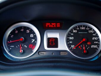 Renault CLIO SPORT RS - 14