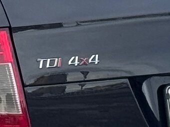 Škoda Superb 2.0Tdi DSG 4x4 140ps Elegance - 14