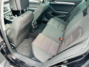 Volkswagen Passat Variant Comfortline 2.0Tdi 4/2017 - 14