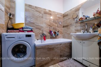 Na predaj vkusne zariadený, moderný 2,5-izbový byt v Komárne - 14
