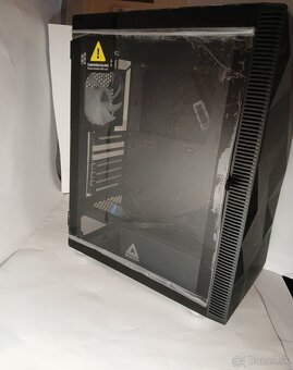 Predám PC skrinka Montech X3 MESH Black - 14