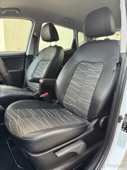 KIA VENGA, PLATINUM, 1,4 BENZÍN, MANUÁL, LEN 107 547KM, SK - 14