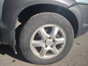 Hyundai Tuson 2.0 - 14