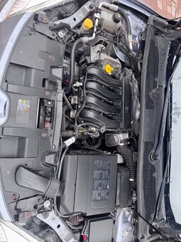 Renault Megane 1.6 16v - 14