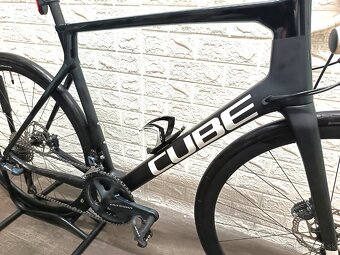 Predám cestný bicykel Cube AGREE C:62 Race Carbon 28" - 14