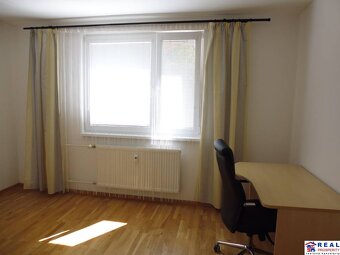 KARPATSKÁ: 3-izb. ZREKONŠT. a ZARIADENÝ byt s loggiou, 71 m2 - 14