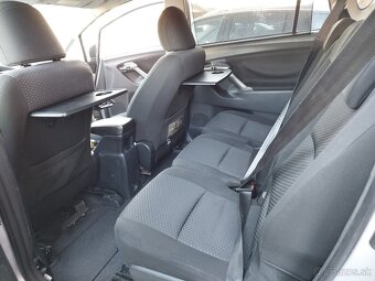 Toyota Verso, Strieborná metalíza pastelová - 14