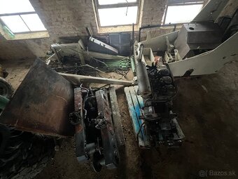 Locust 750 (unc) - 14