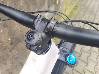 SPECIALIZED Stumpjumper EVO S4(L) 29" Top stav - 14