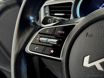 Kia Cee´d SW 1.5TGDI 118 kW Exclusive rv.11/2021 - 14