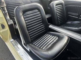 Ford Mustang Cabrio - 14