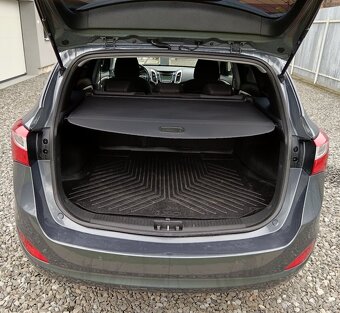 Hyundai i30 CW 1.6i CRDi  Family - 14